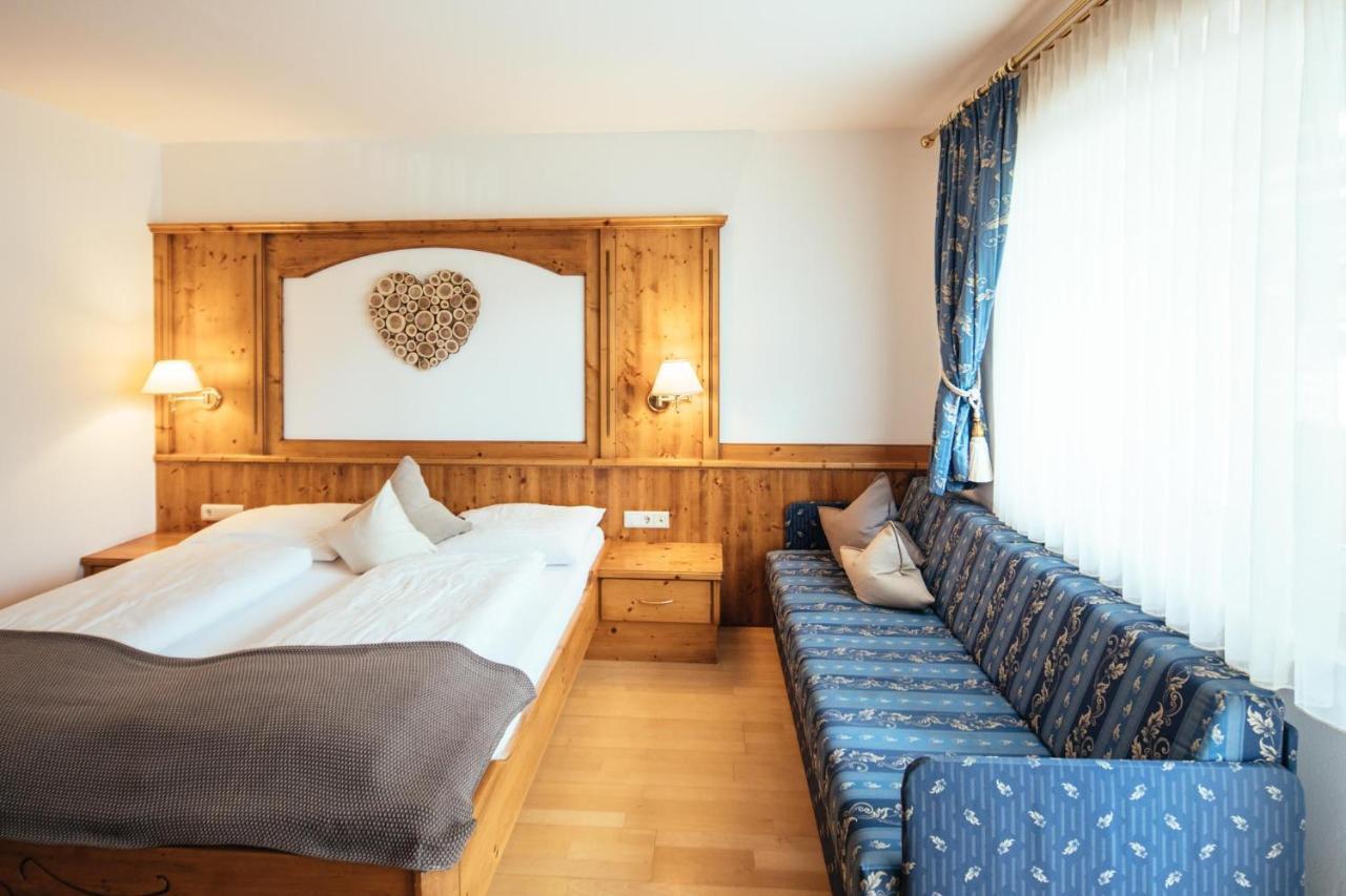 Tirolerhof Hotel San Leonardo in Passiria Luaran gambar